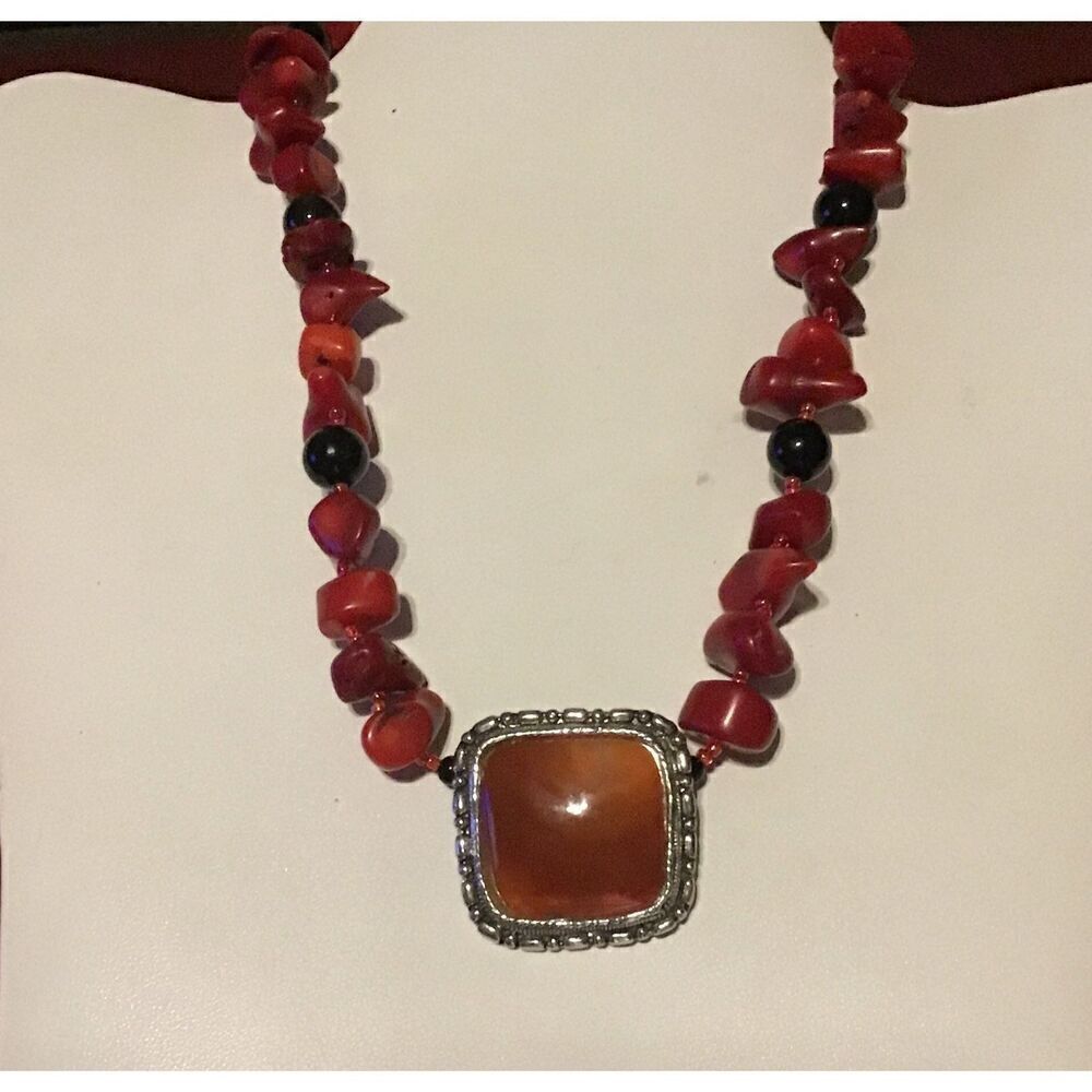 Beautiful Genuine Red Carnelian & Black Onyx Gemstone Necklace